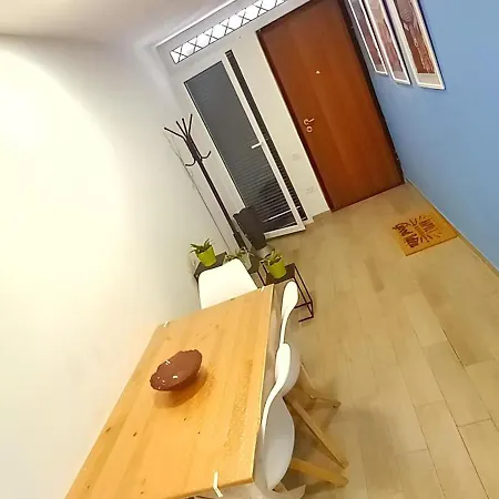 House Siren Parthenos Lägenhet